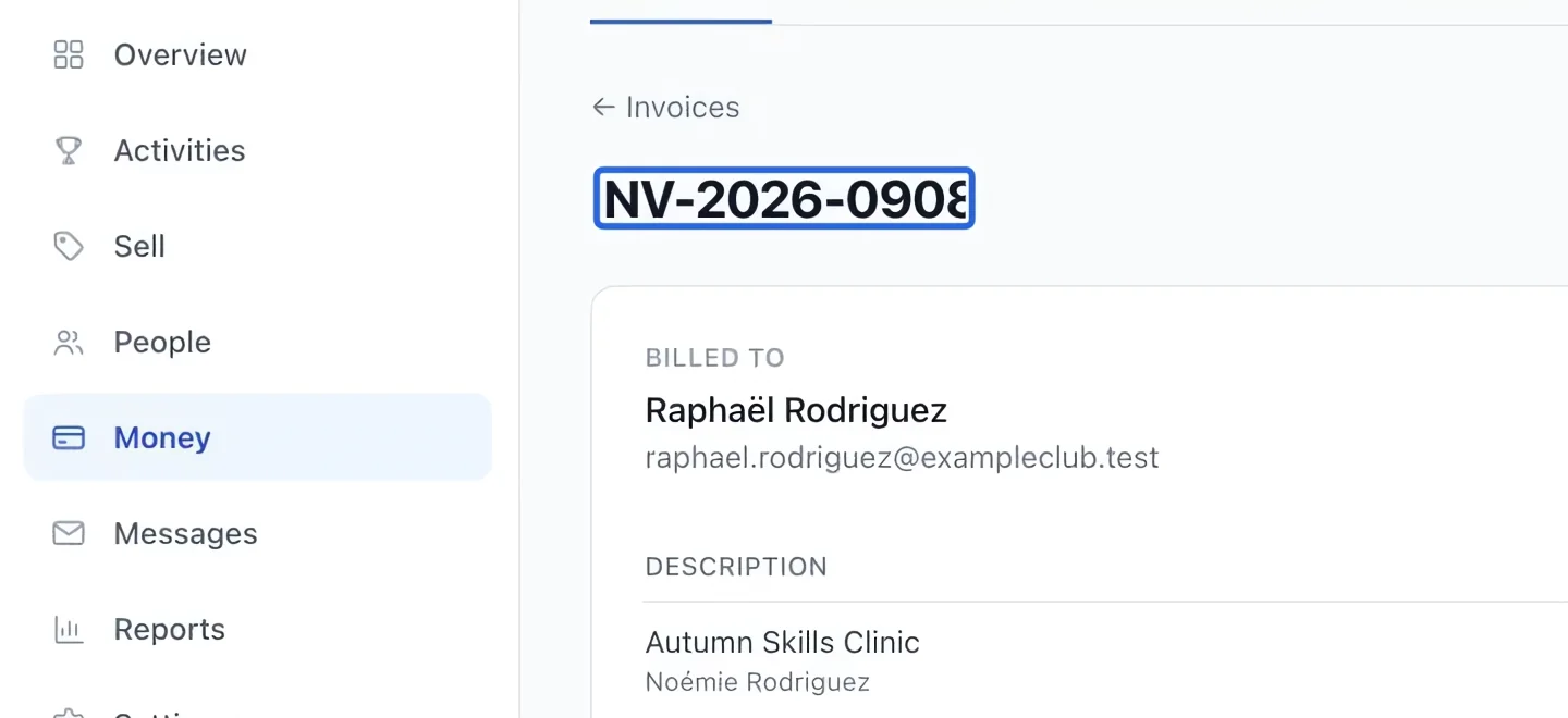 Screenshot: Check payment status and documents. The blue outlines identify the controls described in this step.